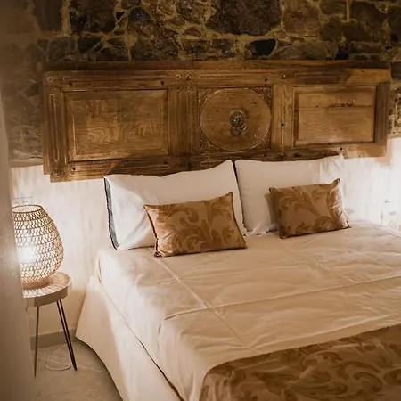 בית הארחה Moon's Tower Suite&rooms פורטוסקוזו