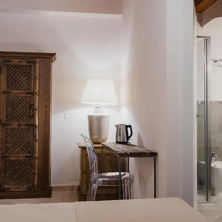 Moon's Tower Suite&rooms בית הארחה פורטוסקוזו