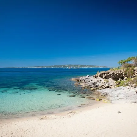 Moon's Tower Suite&rooms בית הארחה