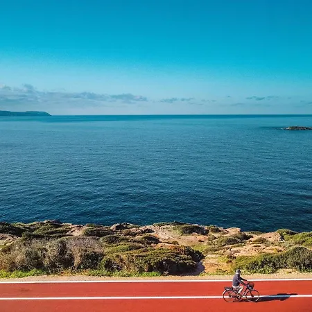 Moon's Tower Suite&rooms 4* פורטוסקוזו