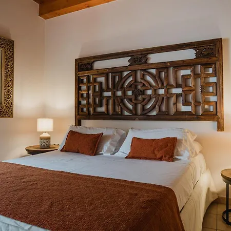 Moon's Tower Suite&rooms בית הארחה פורטוסקוזו