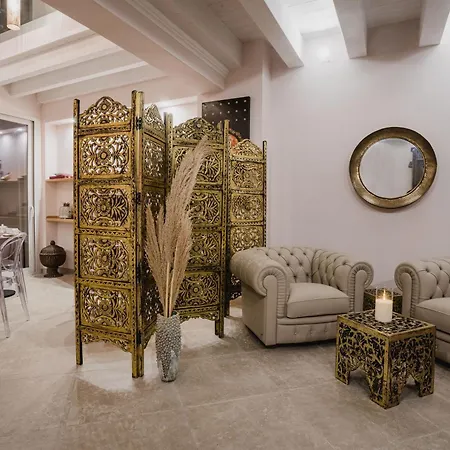 Moon's Tower Suite&rooms 4*