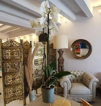 Guest house Moon's Tower Suite&rooms