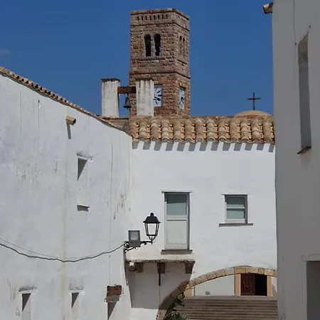 Moon'S Tower Charming Guest House Pensionat 4*