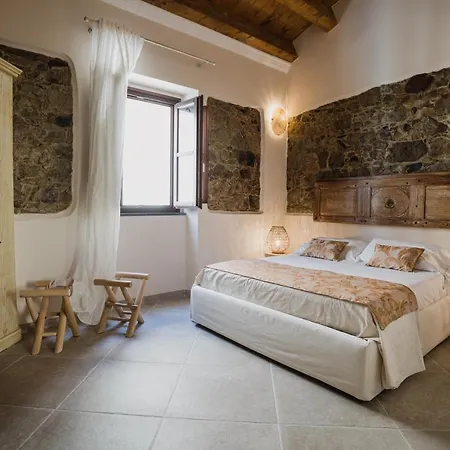 Moon'S Tower Charming Guest House 4* Portoscuso