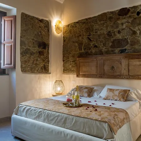 Penzion Moon's Tower Suite&rooms 4*