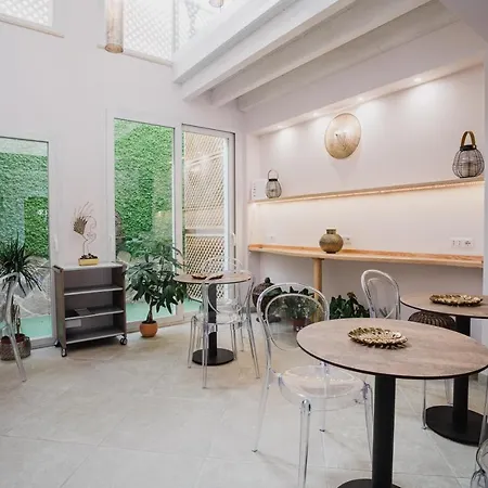 Moon'S Tower Charming Guest House 4*