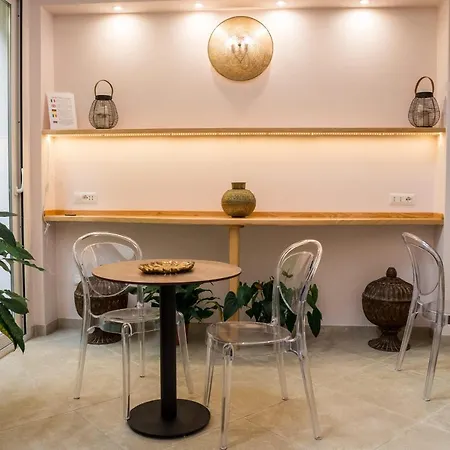 Moon's Tower Suite&rooms Guest house Portoscuso