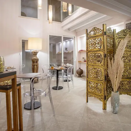 Moon'S Tower Charming Guest House 4*