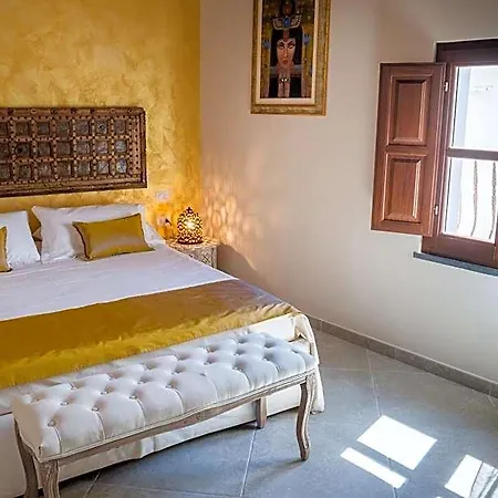 Moon'S Tower Charming Guest House 4*
