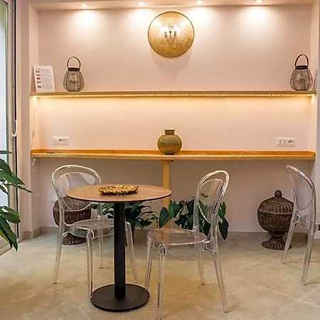 Moon'S Tower Charming Guest House بيت ضيافة 4*
