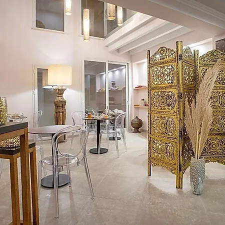 Moon'S Tower Charming Guest House بيت ضيافة 4*