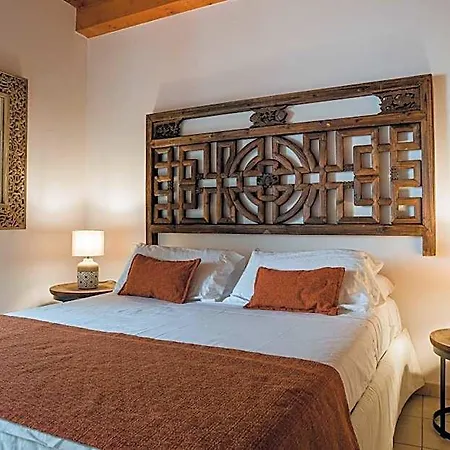 Pensionat Moon'S Tower Charming Guest House 4*
