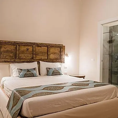 Moon'S Tower Charming Guest House 4*