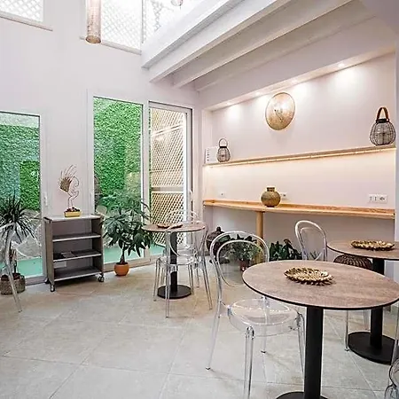 Moon'S Tower Charming Guest House بيت ضيافة 4*