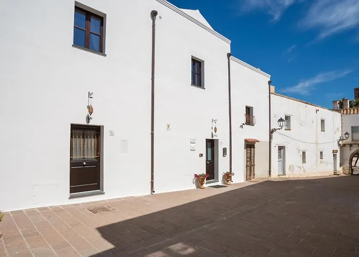 Moon's Tower Suite&rooms 4* Portoscuso